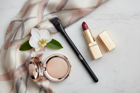 AMS Brush – Professional Editorial Flat Lay