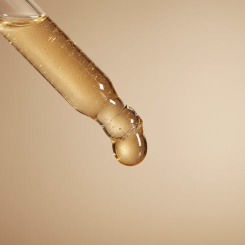 AMS Tanning Drops – Dropper Close-Up Macro