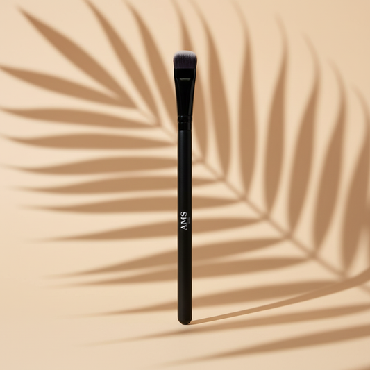 AMS Brush – Fond beige chaud, ombres palmier