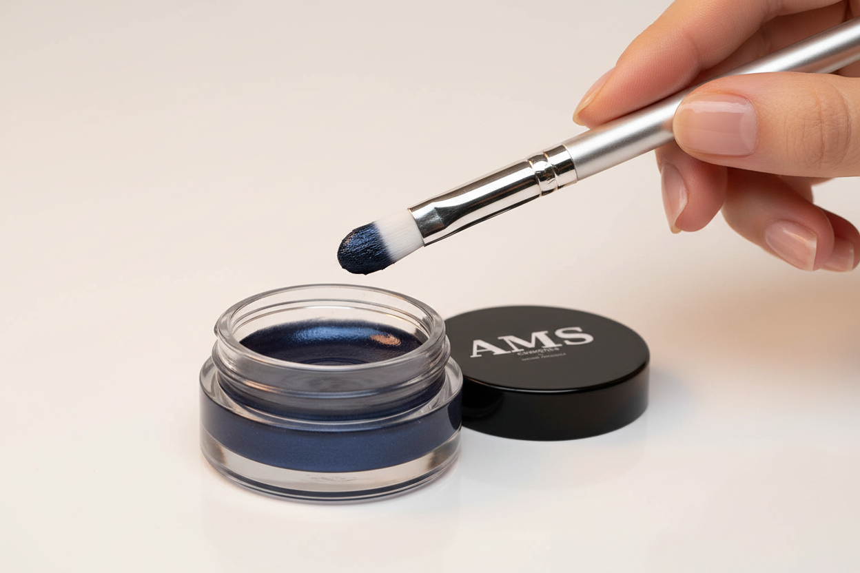 AMS Cosmetics Gel Eyeliner - Application Concept