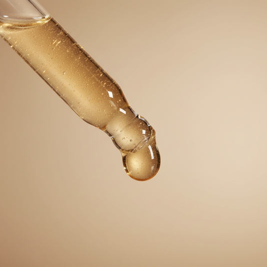 AMS Tanning Drops – Dropper Close-Up Macro